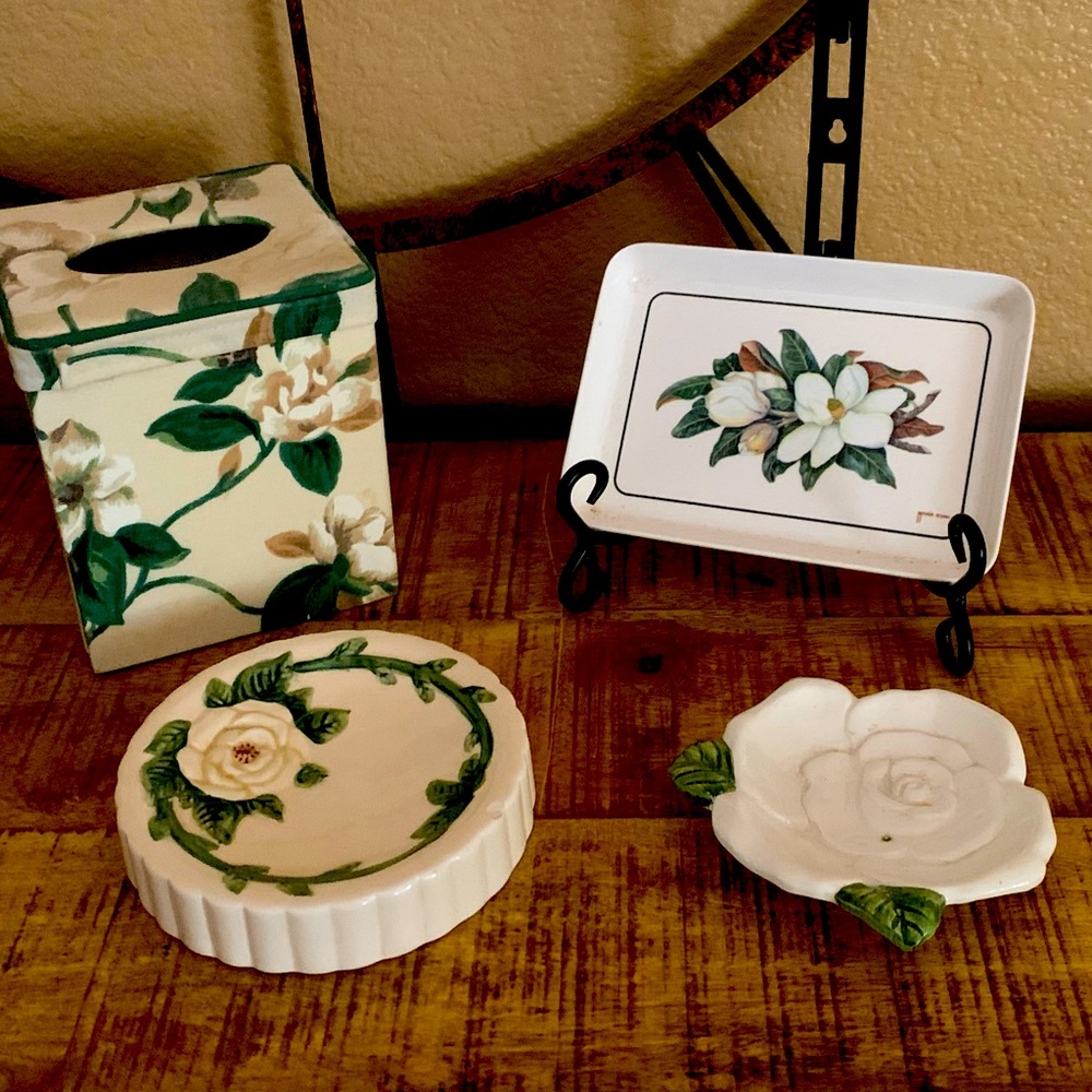 Magnolia Bathroom Set - 4 Pieces